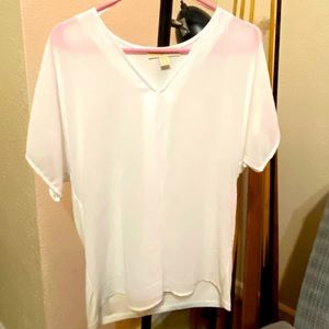 Michael Kors White V-neck | sz small